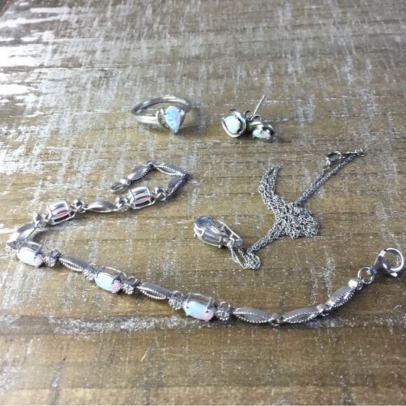 Silver tone set necklace earrings ring Sz 7 bracelet - Picture 6 of 6